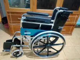 Kursi Roda lipat