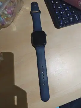 Apple Watch se inter, ex wanita