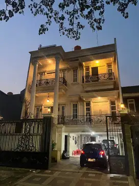 Rumah siap huni 3.5 lantai Daan Mogot Baru Kalideres