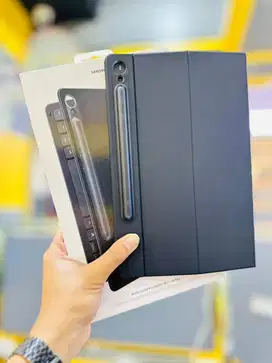 Samsung Book Cover Keyboard Slim Tab S10 FE, S9 & S9 FE