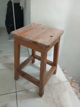 Kursi Kayu model modern