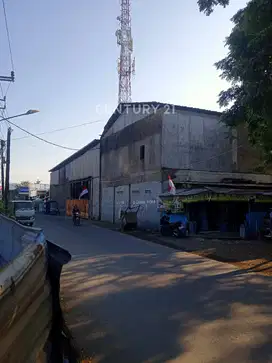 Tanah Ada Bangunan Strategis Di Jl. Raya Sukamahi Deltamas