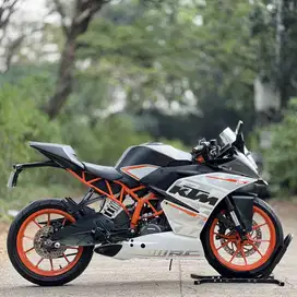 KTM RC 250 ABS PUTIH 2017 KM 19K PAJAK PANJANG MULUS