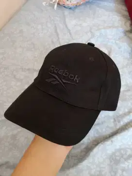 Topi Rebook original (BARU)