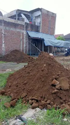 Paras / Padas / Tanah Urug / Urug