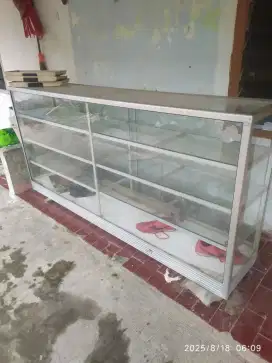 Dijual etalase panjang 2m