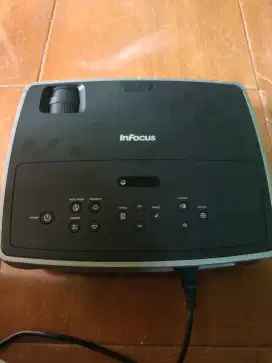 Proyektor infocus