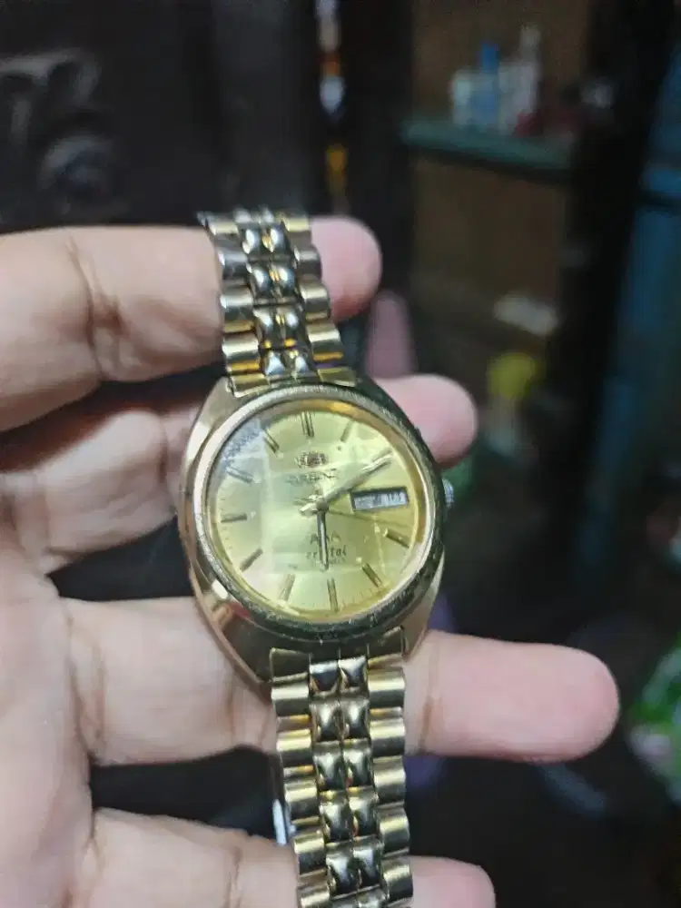 Jam tangan jadul otomatis masih kelihatan baru jarang dipake