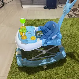 Di jual baby walker merk family mulus