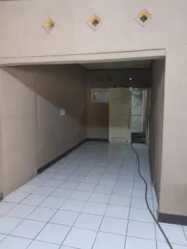 Disewakan bulanan Rumah deket SMP BPK Penabur Sudirman