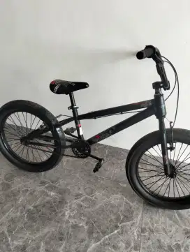 sepeda bmx ukuran 20