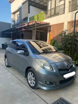 Yaris S Limited 2010