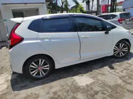 Honda Jazz RS performa irit tampilan keren