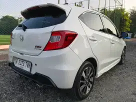 Brio RS white manual cakep