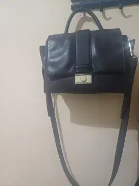 TAS CHARLES & KEITH