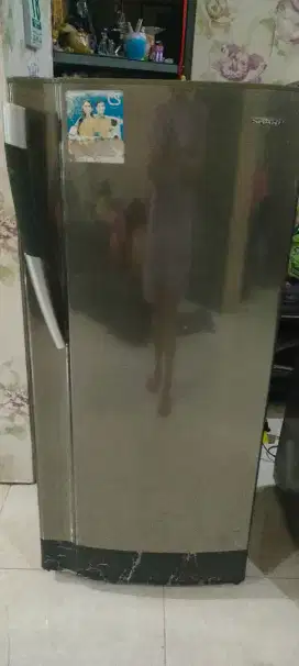 Kulkas 1 pintu sharp siap pakai