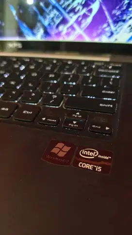 Laptop DELL XPS Core i5 ram 4gb  jual Murah Banget minus LED bingkai