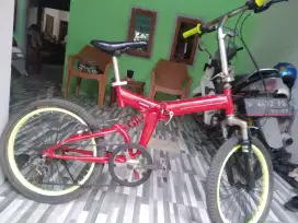 Sepeda lipat United 20 inch