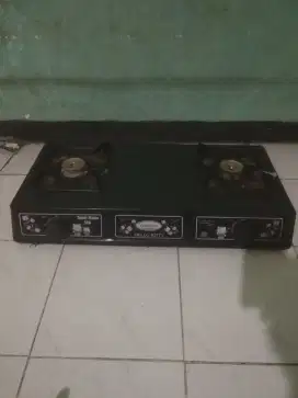 Di jual 2 kompor 2 tungku siap pakai
