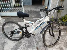Sepeda Genio bekas masih normal