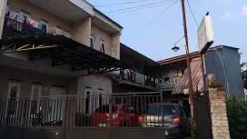 Dijual 16 pintu kosan dan 1 rumah