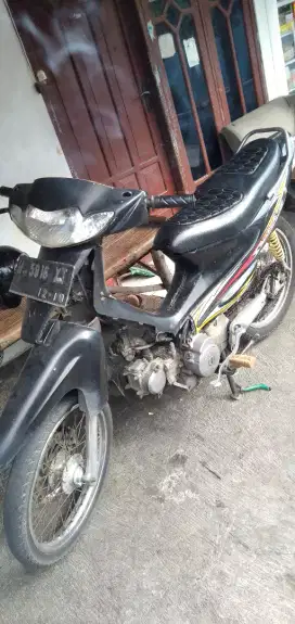 Suzuki Smash th 2004 plat wsda ss Lengkap off