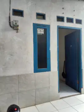 Kontrakan 3 petak untuk keluarga diPeusar binong dkt Lippo Karawaci