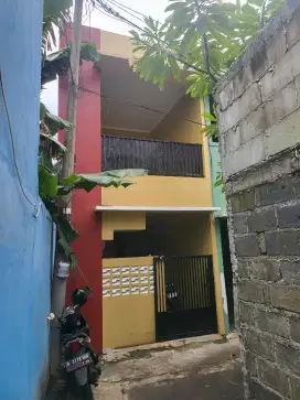 Kontrakan di lantai 2 bangunan baru