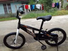 Speda BMX ukuran 16 siap pakai