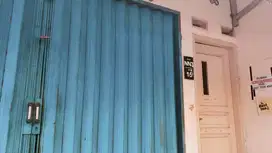 RUANG USAHA DI KONTRAKAN