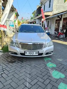 Mercedes Benz E300 W212 tahun 2010