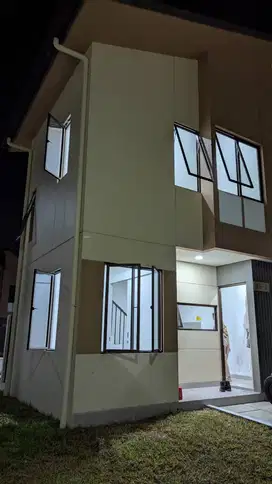 Disewakan rumah 2 lantai, daerah jababeka cikarang
