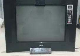 Tv LG 21 Inci layar datar masih mulus seperti baru lengkap remot
