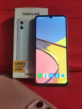 Samsung A05 ram 4gb+4/128gb layar poni 6,5 lengkap segelan bonusan