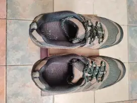 Sepatu Merk Chaco bisa buat Gaya dan Naik gunung