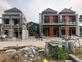 Hunian exclusive 2lantai lokasi pinggir jalan raya jatiwarna