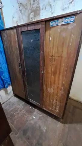 Lemari jati 3 pintu