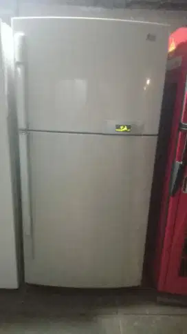 Kulkas LG Super Jumbo 2 Pintu 600L