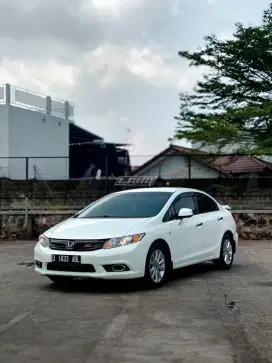 Honda Civic FB AT 2013
KM 109.000 Asli dan Record