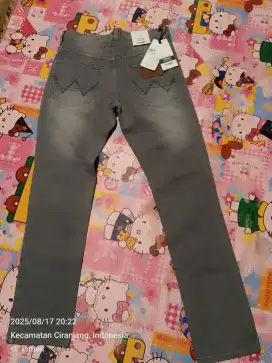 celana jeans model standar