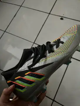 SEPATU ADIDAS PREDATOR EDGE.3 SILVER ORI