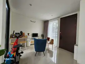 DIJUAL CEPAT! RUMAH SEMI FURNISH POSISI HOOK KAWASAN SUMMARECON BOGOR