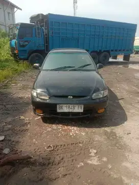 Hyundai accent thn 2000