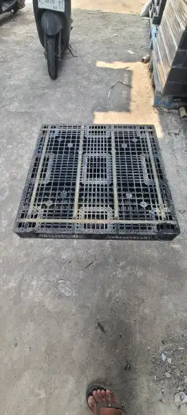 Pallet plastik bekas palet plastik second