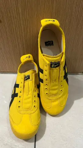 SEPATU ONITSUKA TIGER SECOND