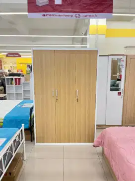Lemari pakaian besi 3 pintu