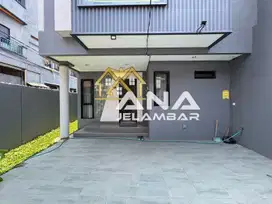 ANA RUMAH BARU HOEK NGANTONG LT.75M DI JELAMBAR rb