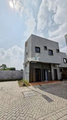 Dijual Rumah Furnish Dekat Binus di Kvadra Araya Malang