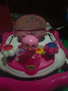 Baby walker masih fungsi semua