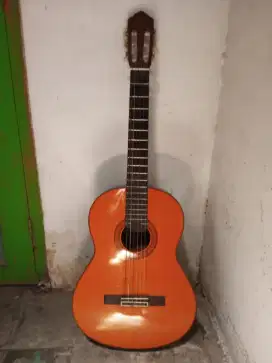 Yamaha C80 kondisi mulus, tas ada